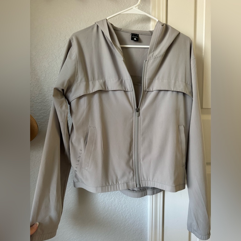 Vitality Cropped Gray Hooded Lightweight Jacket